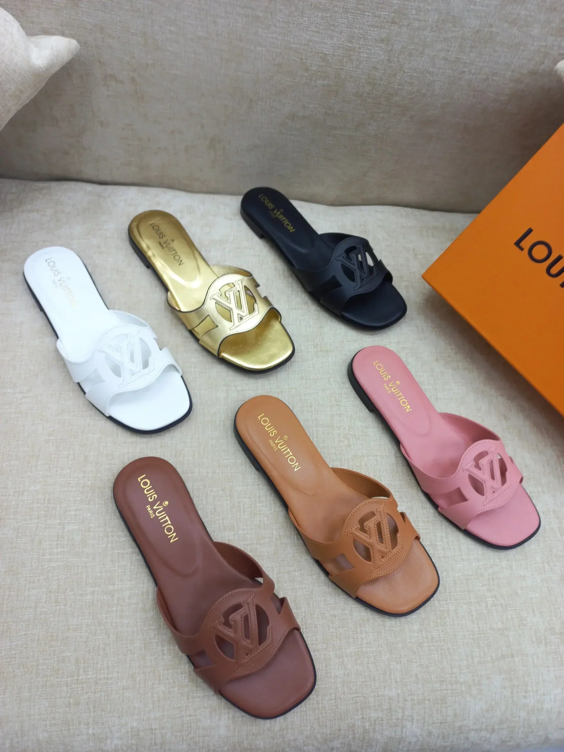 Louis Vuitton Flat Leather Slippers For Women