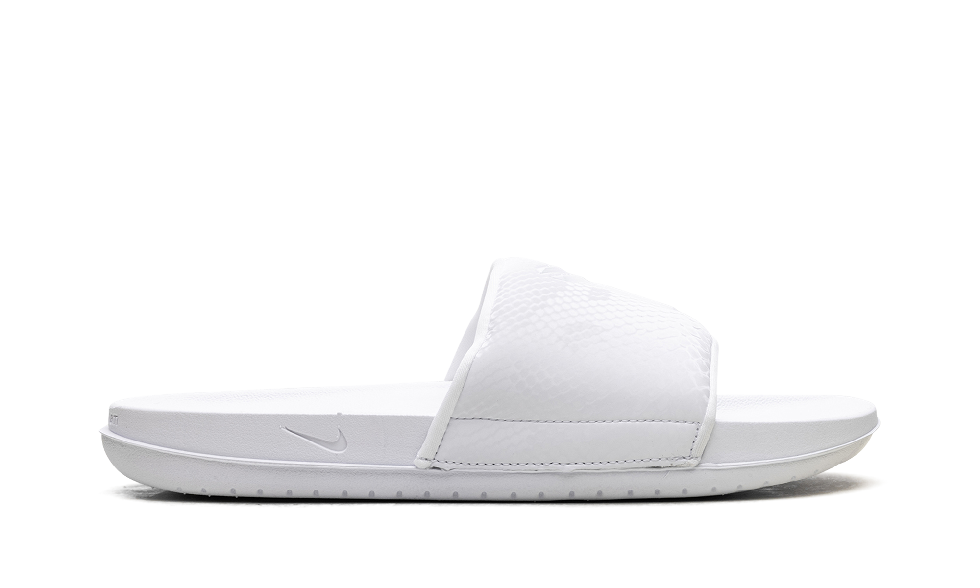 Kobe Offcourt Slide "Triple White" IF2870 100