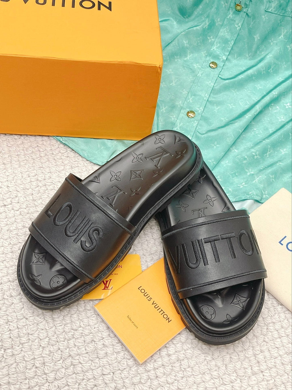 Louis Vuitton Men Slides
