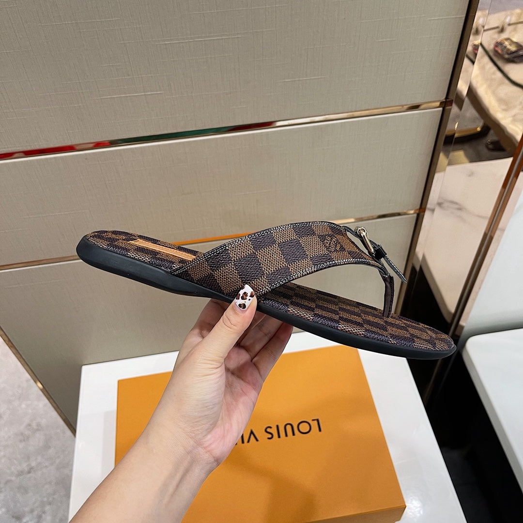 Louis Vuitton Men Slippers
